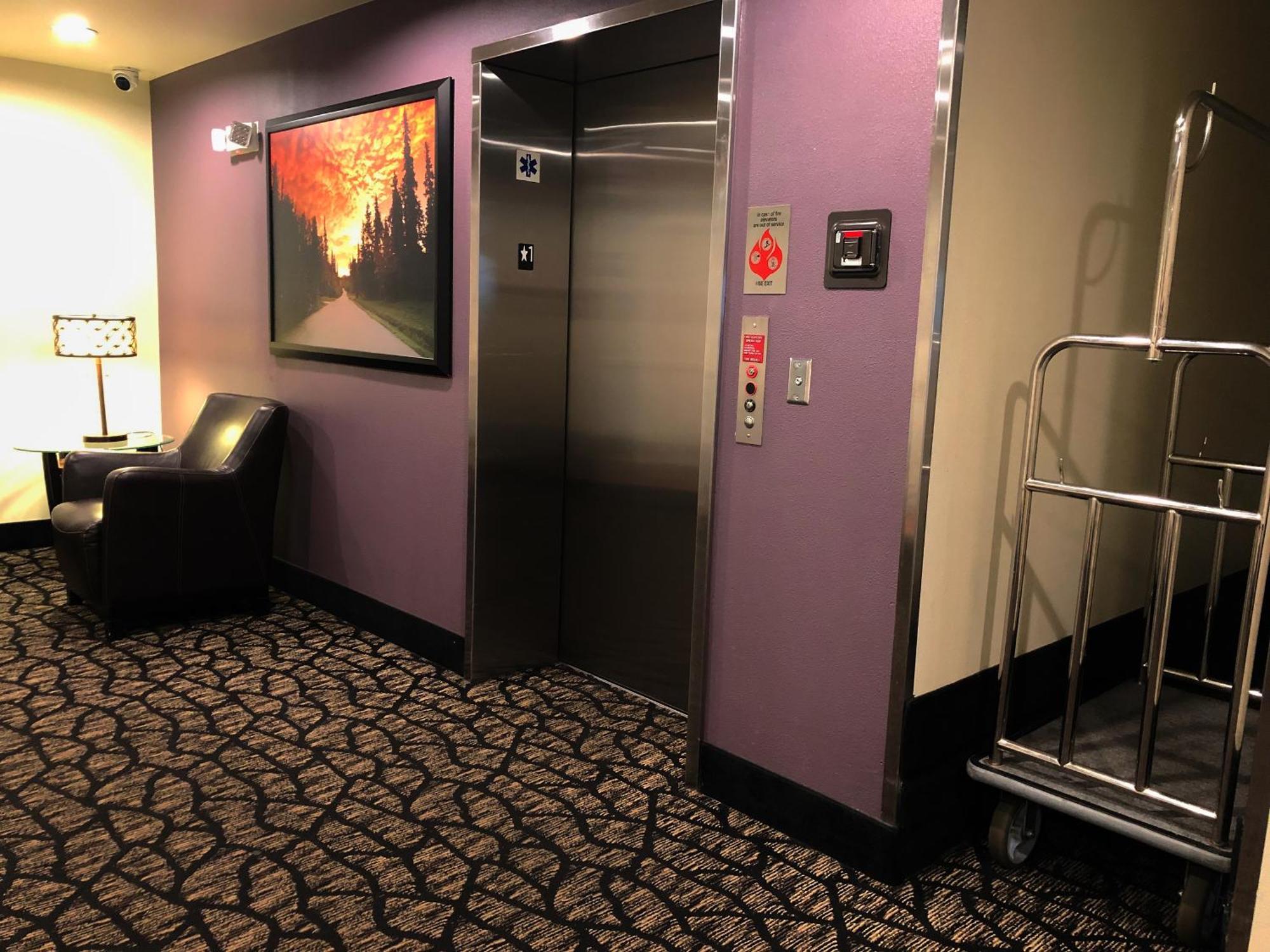 Aspen Suites Hotel Анкоридж Экстерьер фото